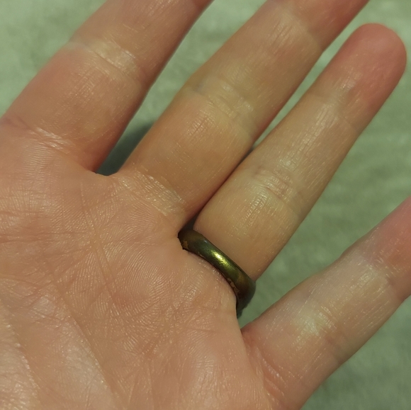 Statement Ring Size 7 - Picture 4 of 7